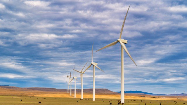 Global clean energy investment projected at $2.2 trillion in 2025